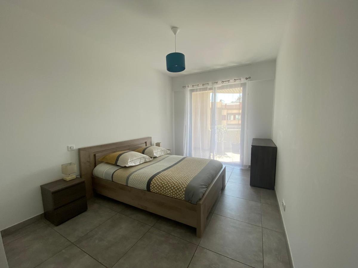 Apartment T2 De Standing Avec Parking A 250 Metres De La Plage, Route Des Sanguinaires, Ajaccio